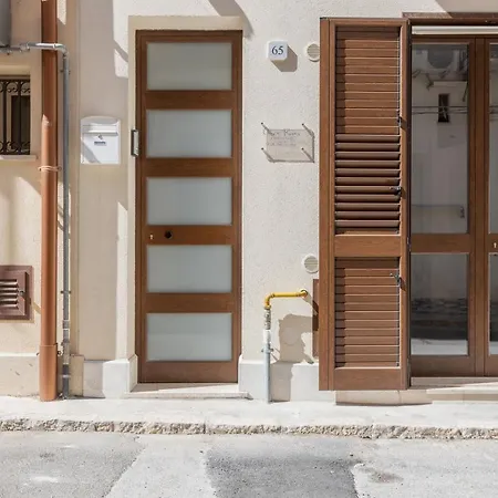 Charmrooms - Casa Magenta Castellammare del Golfo